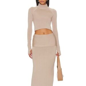 Elegant Tan Women's Skirt